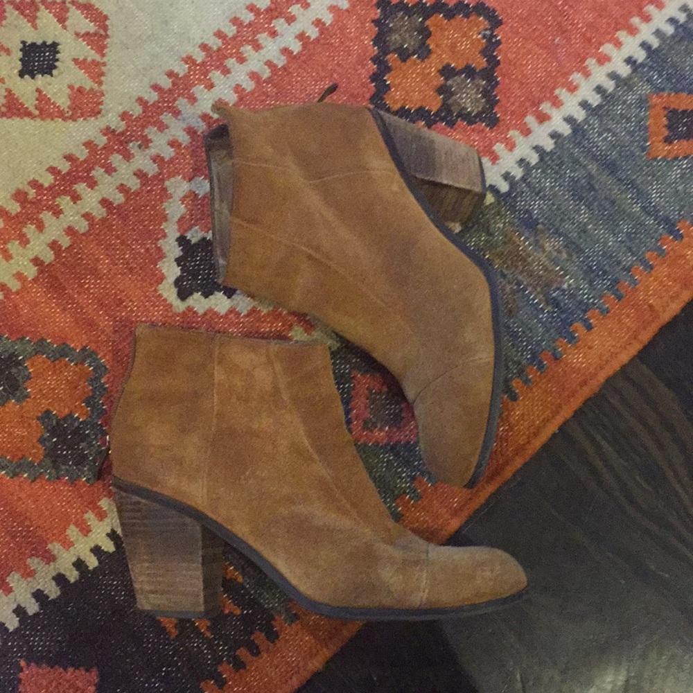 Vince Camuto Ankle Booties